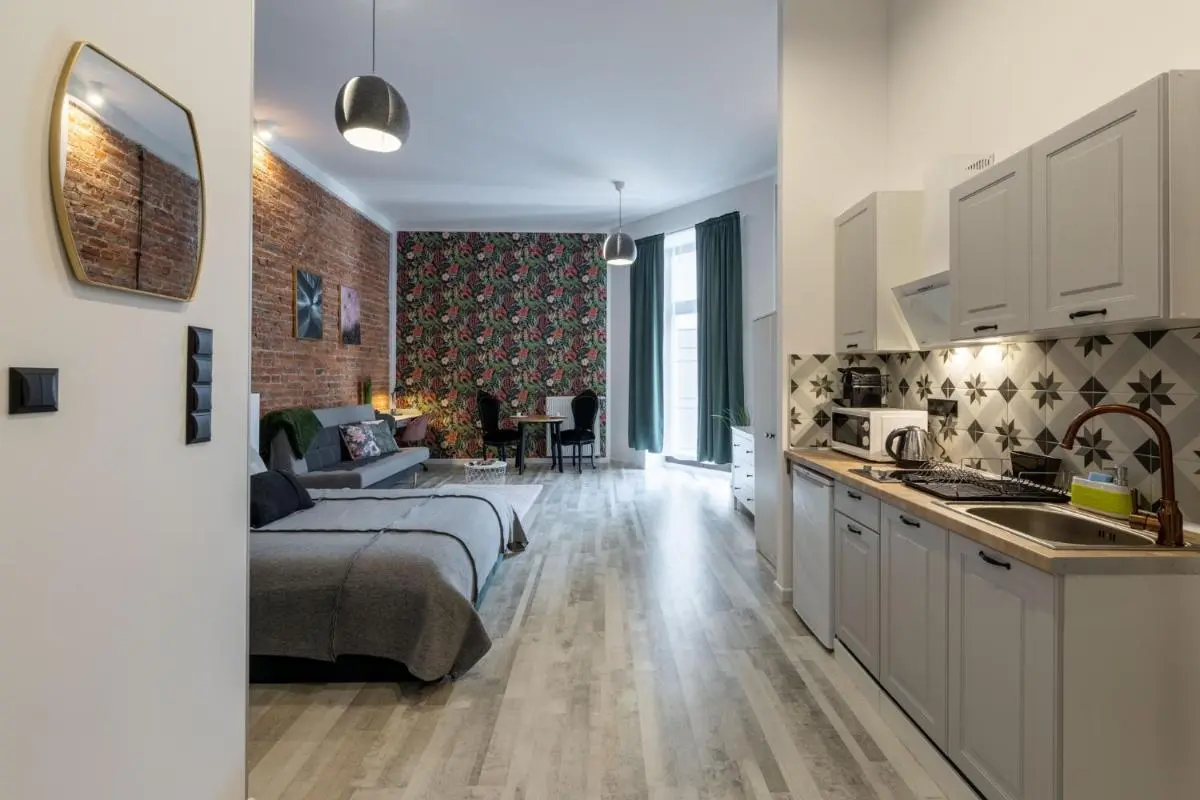 Image 1 of 18 Apartamenty Manufaktura Centrum Miasta Legionów 18 Parking na terenie