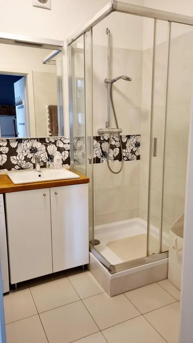 Image 3 of 3 pokojowe mieszkanie z balkonem i miejscem parkingowym, Łódź centrum