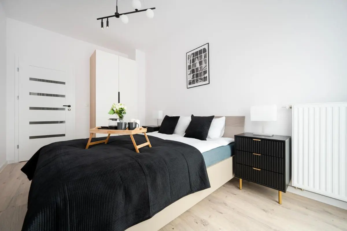 Image 1 of 69m2 Łódź Pomorska Apt – Balcony, Workspace, Bus – by Rentujemy