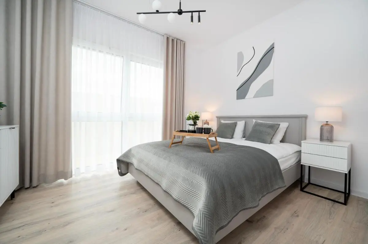 Image 6 of 69m2 Łódź Pomorska Apt – Balcony, Workspace, Bus – by Rentujemy