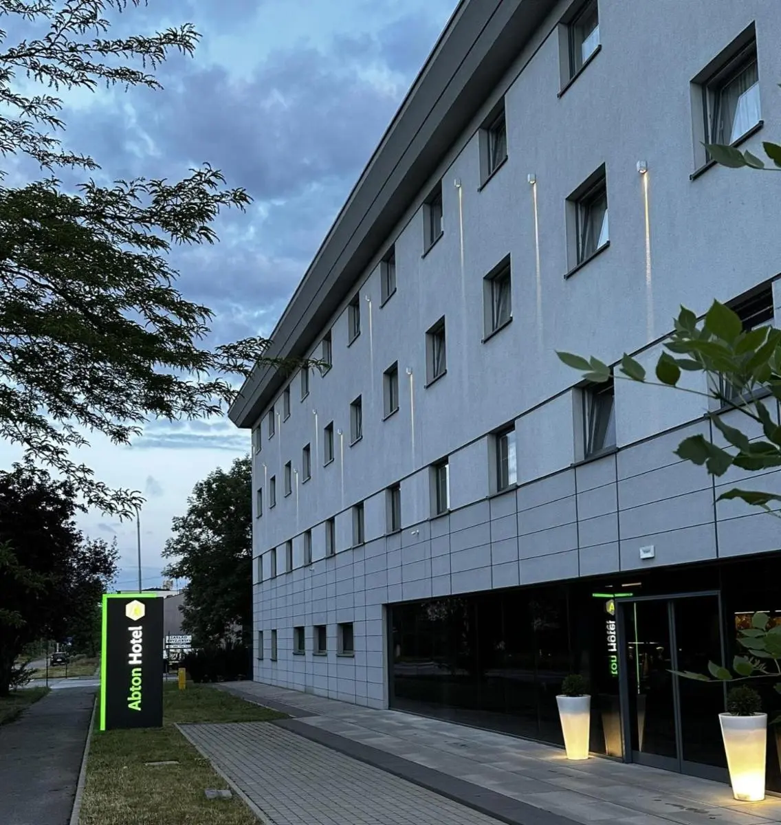 Image 6 of Abton Hotel