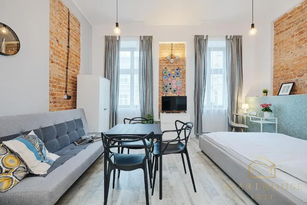 Image of ApartHouse Center