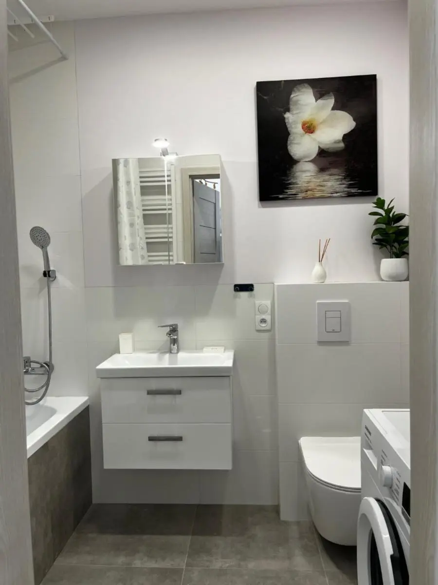 Image 2 of Apartament AVA prywatna łazienka niezależne wejście