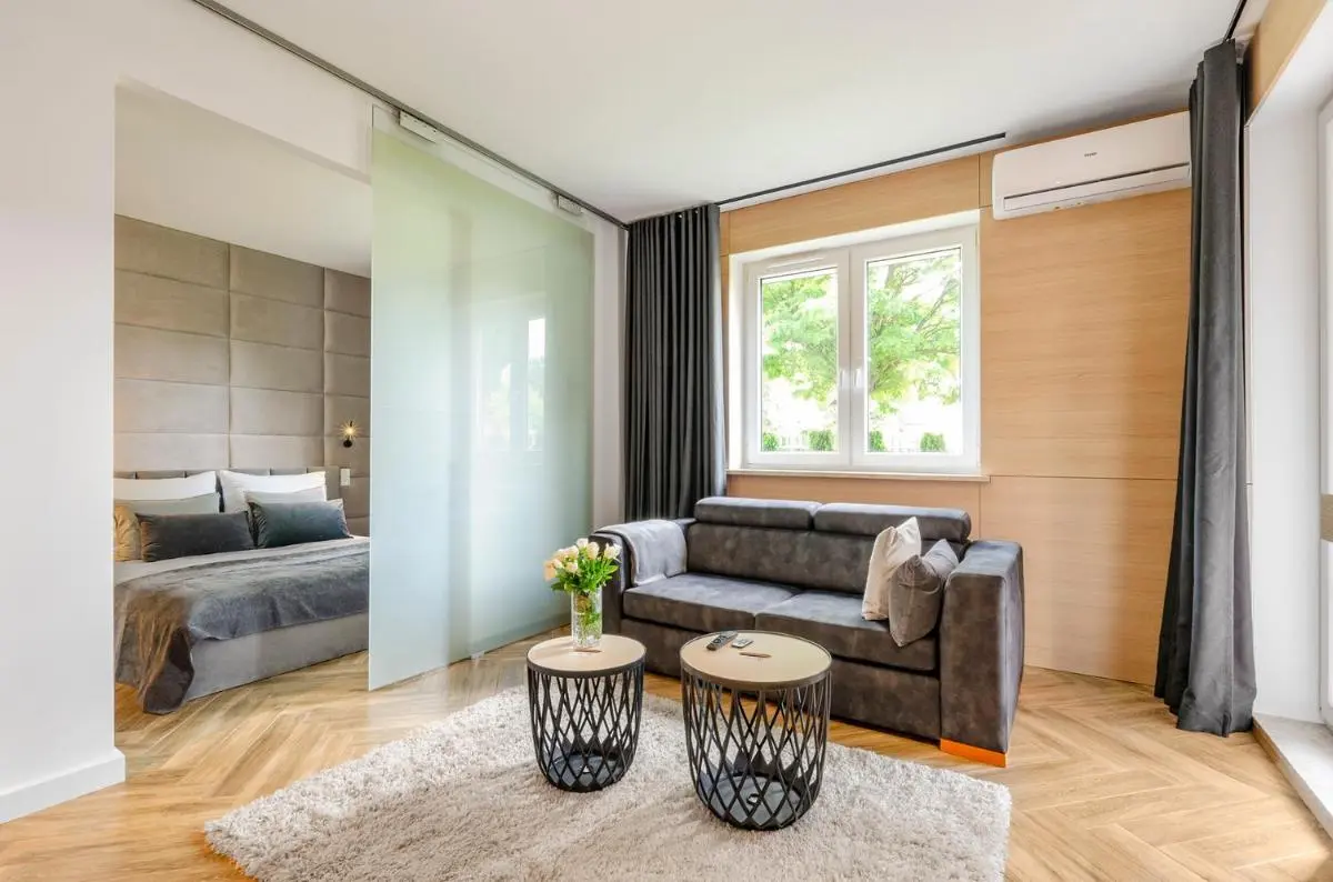 Image 1 of Apartament Centrum Obok Manufaktura Piotrkowska Dostęp na Kod