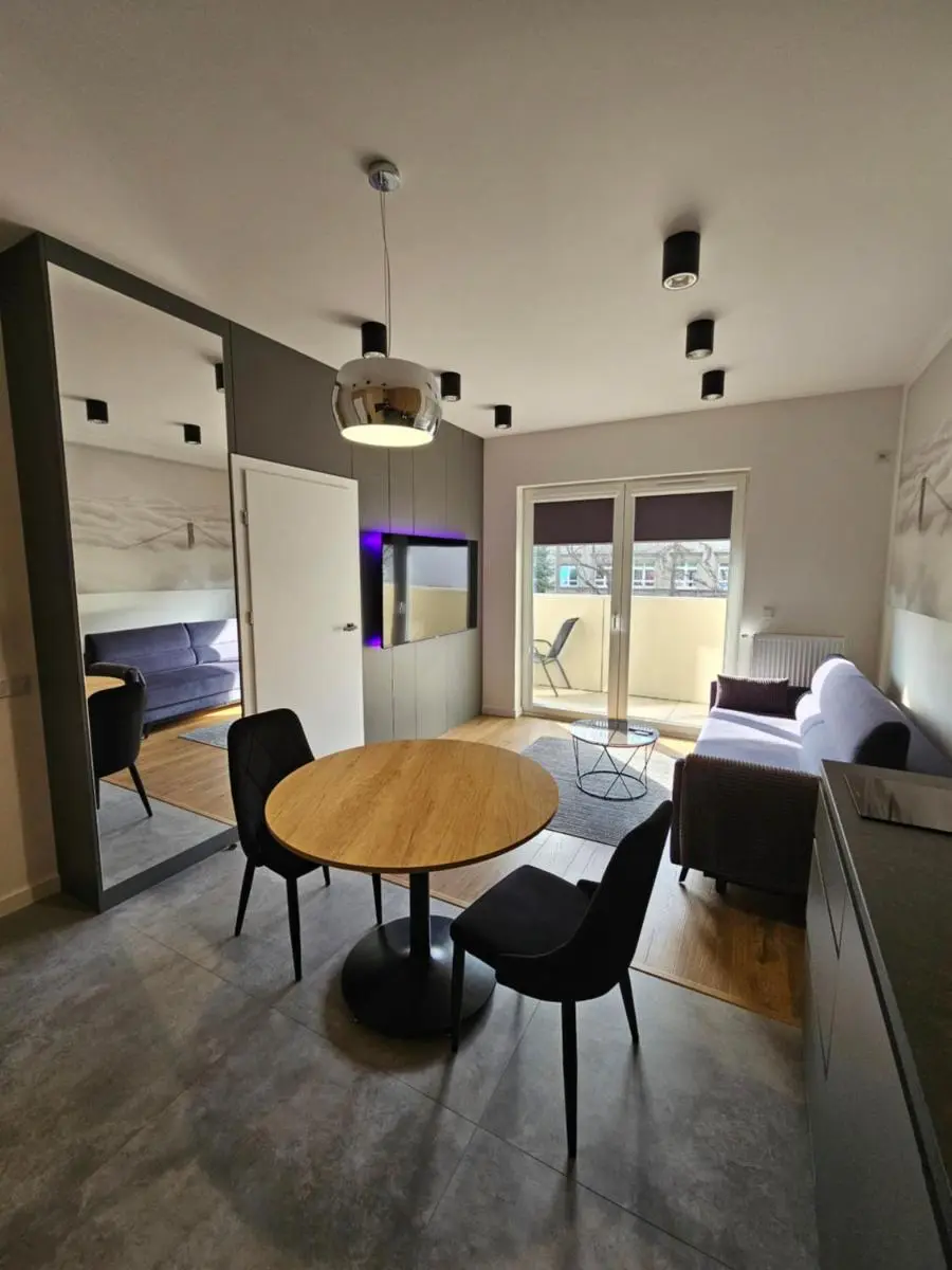 Image 1 of Apartament EXPO z Wanną, Hopa Lupa, Nowa Sukcesja, Bezpłatny Parking przy ulicy w nocy oraz weekend