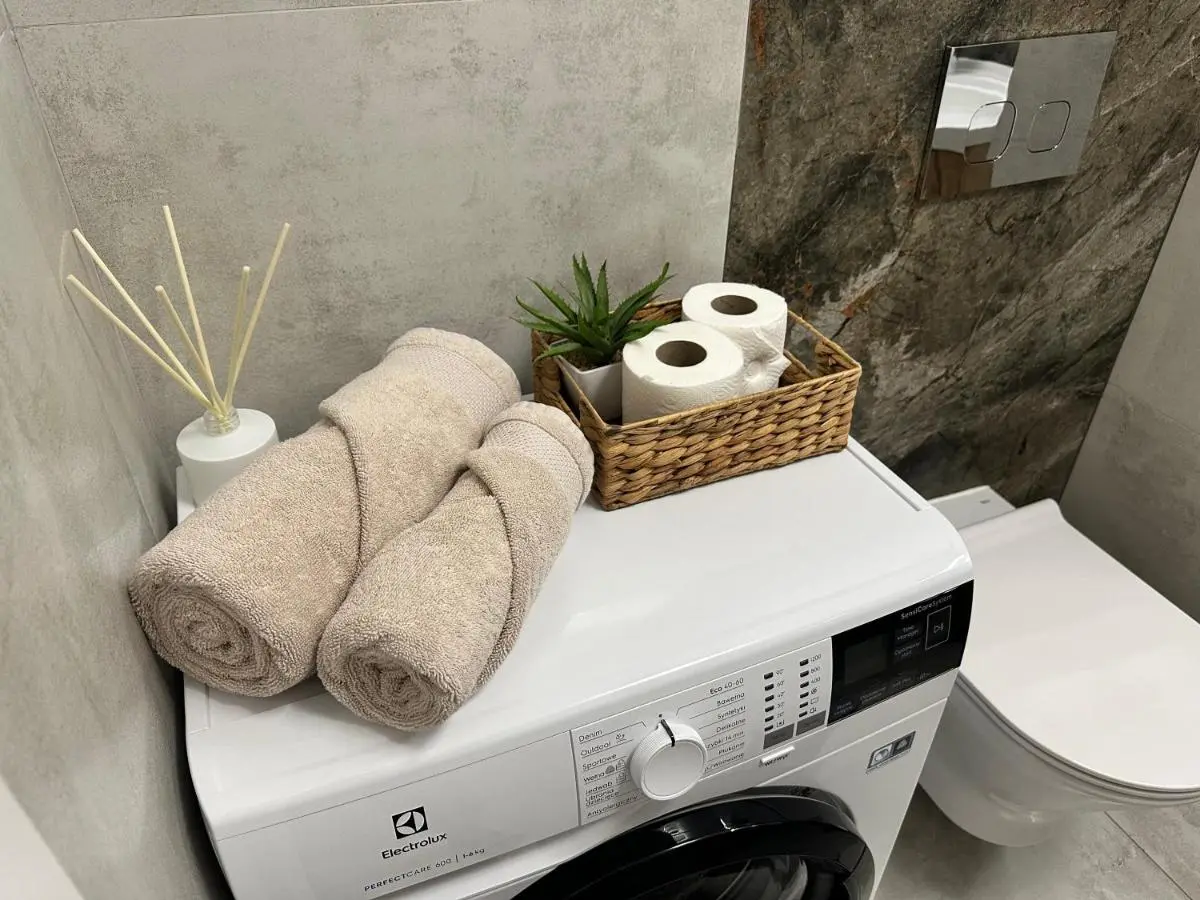 Image 2 of Apartament Kocham Podróże na Fuzji NOWY!!! Klimatyzacja,Balkon,Wejście na KOD, WiFi, FV