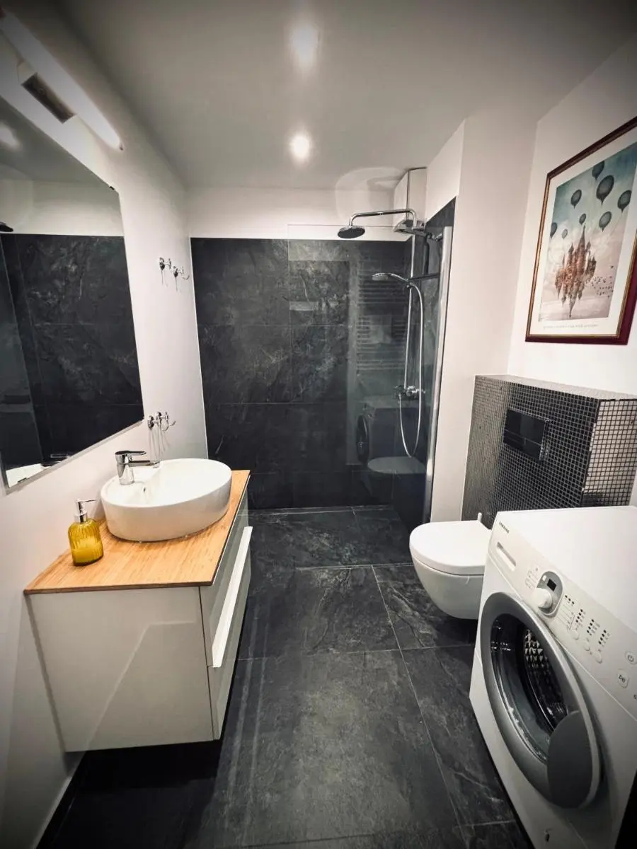 Image 2 of Apartament White Glove Deluxe Atlas Arena