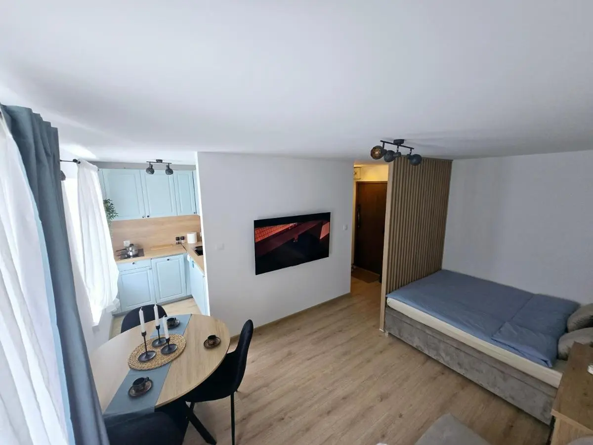 Image 1 of Apartament błękitny