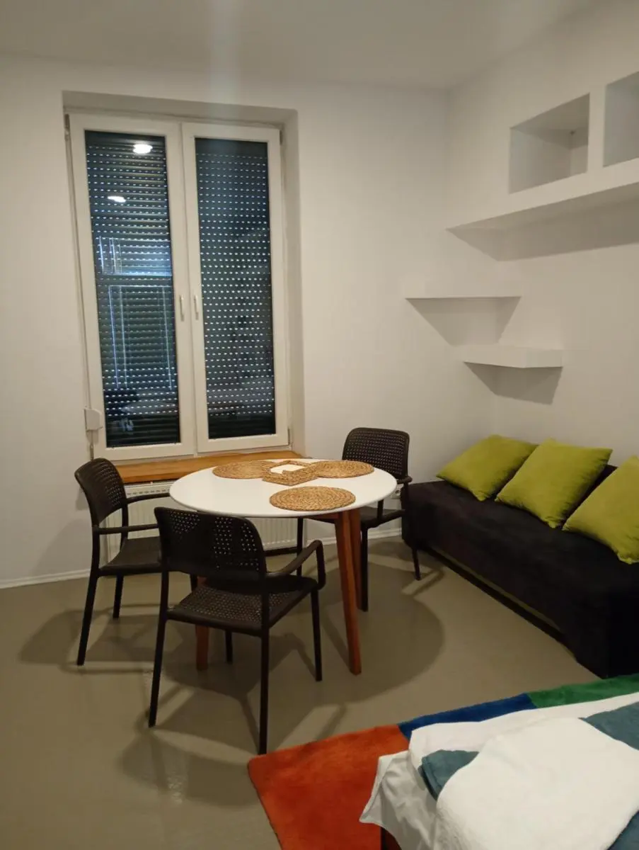 Image 2 of Apartament nr 9 – Kamienica Kameralna – Senatorska 4 – Dostęp na kod