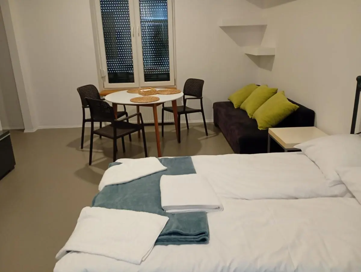 Image 1 of Apartament nr 9 – Kamienica Kameralna – Senatorska 4 – Dostęp na kod