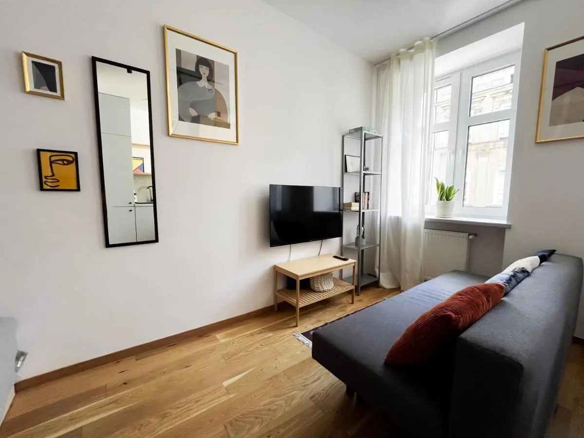 Image 2 of Apartament typu studio przy Nawrot 50