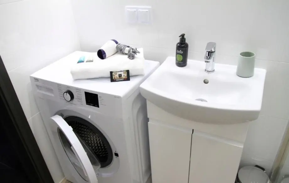 Image 2 of Apartamentylove – Apartament Kiliński, prywatny garaż podziemny opcjonalnie