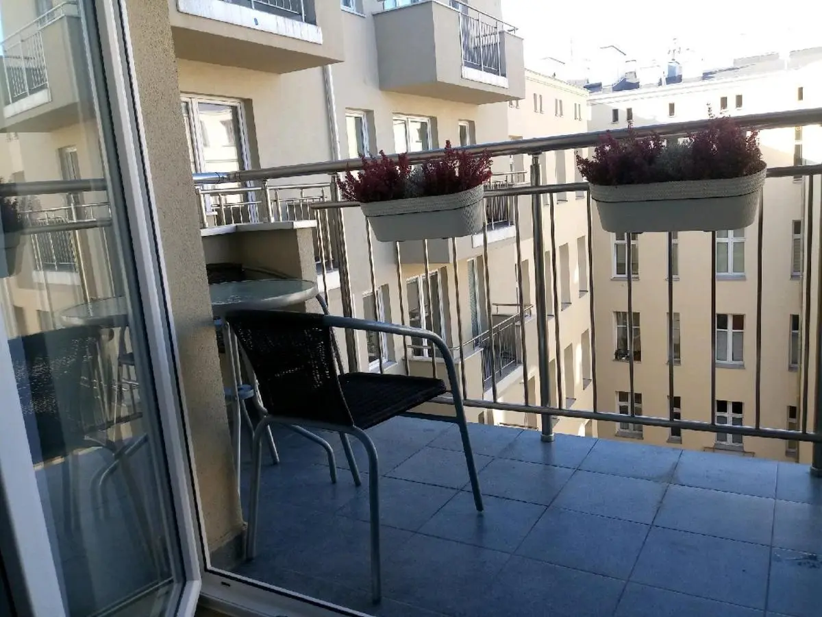 Image 5 of Apartamentylove – Apartament Więckowski, prywatny garaż podziemny opcjonalnie