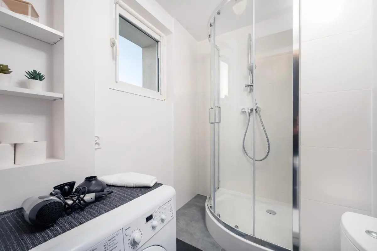 Image 1 of Atlas Arena Comfort Studio