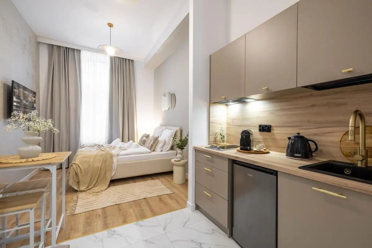 Image 3 of BAST 143 Apartamenty TOP LOCATION do wyboru z wanną ,andresolą , OFF Piotrkowska , WYTWÓRNIA , EC1 ,Stajnia Jednorożca , WINDA , parking na terenie , Orientarium , Hopa Lupa , ATLAS ARENA