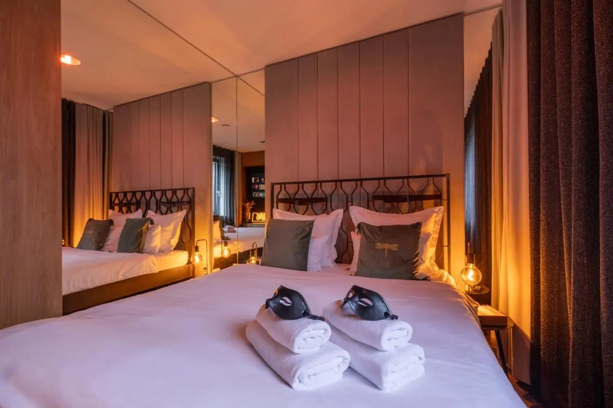 Image 1 of BDSM SWING KLIMA Apartamenty Lustra super wygodne łóżko , huśtawka ,dla dorosłych ADULTS ONLY