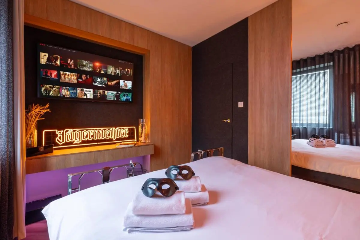 Image 2 of BDSM SWING KLIMA Apartamenty Lustra super wygodne łóżko , huśtawka ,dla dorosłych ADULTS ONLY