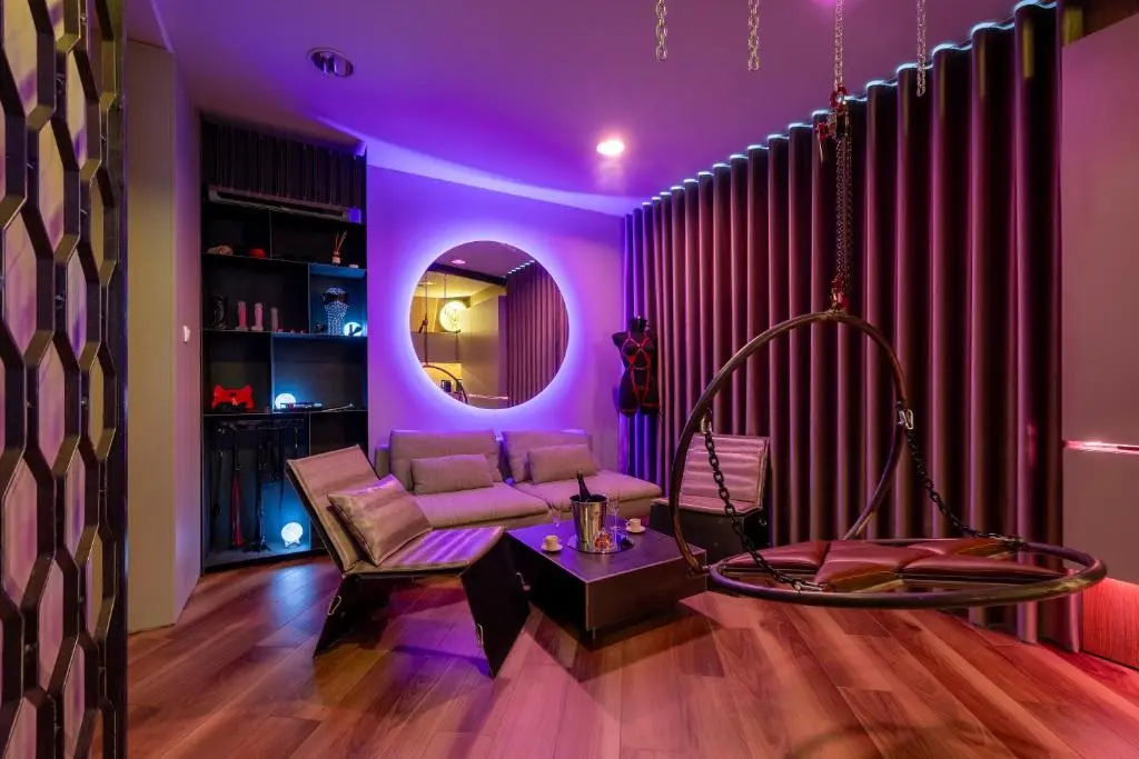 Image of BDSM SWING KLIMA Apartamenty Lustra super wygodne łóżko , huśtawka ,dla dorosłych ADULTS ONLY