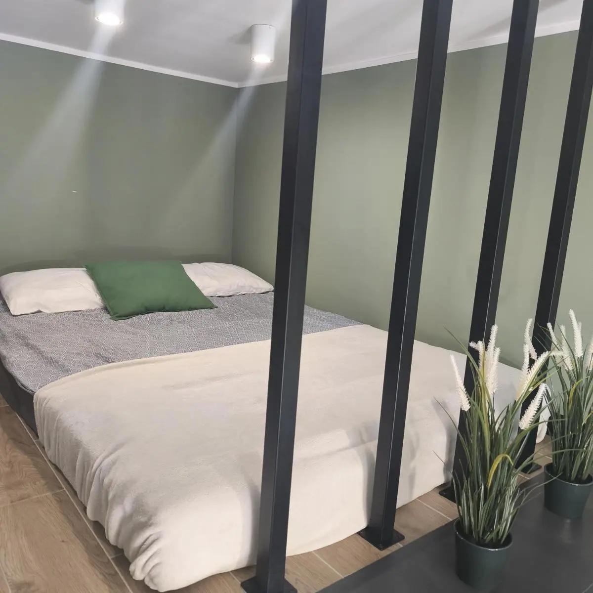 Image 2 of BOOGIE Home small 5