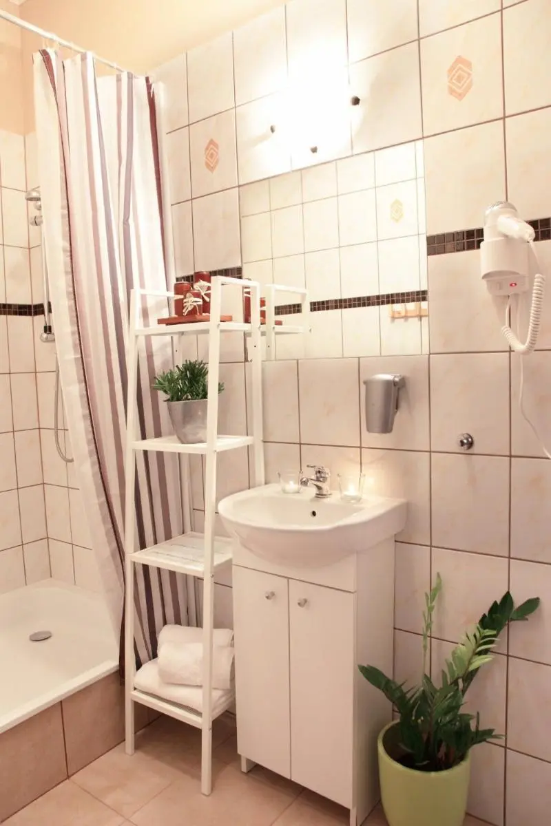 Image 4 of BedRooms Piotrkowska 64