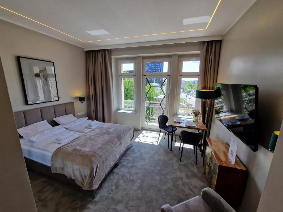 Image 3 of BestView CENTRUM Netflix