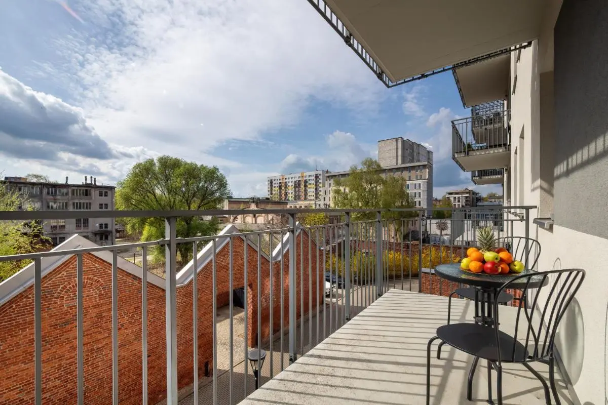 Image 2 of Bright Apartment with Balcony Close to the Poniatowski Park Łódź by Noclegi Renters