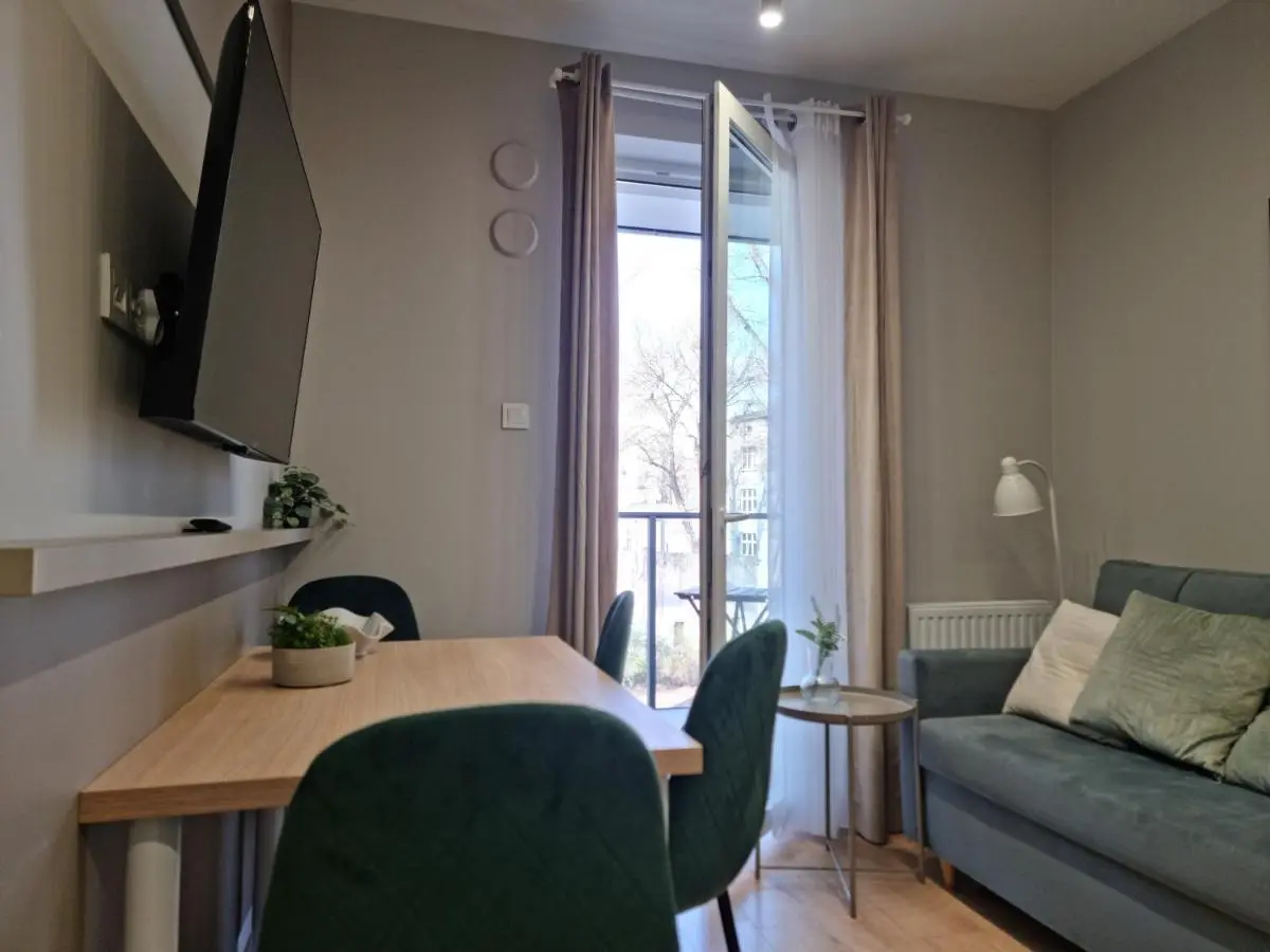 Image 4 of CIty Host Lutomierska