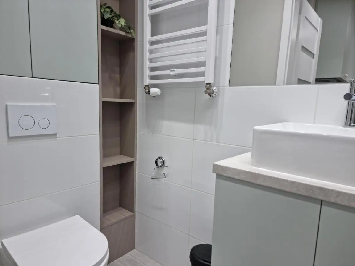 Image 2 of CIty Host Lutomierska