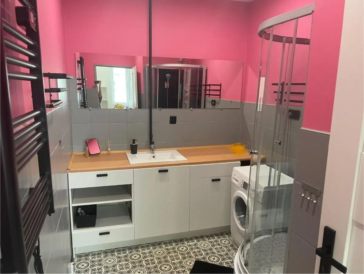 Image 2 of Cherry Apart Legionów 24