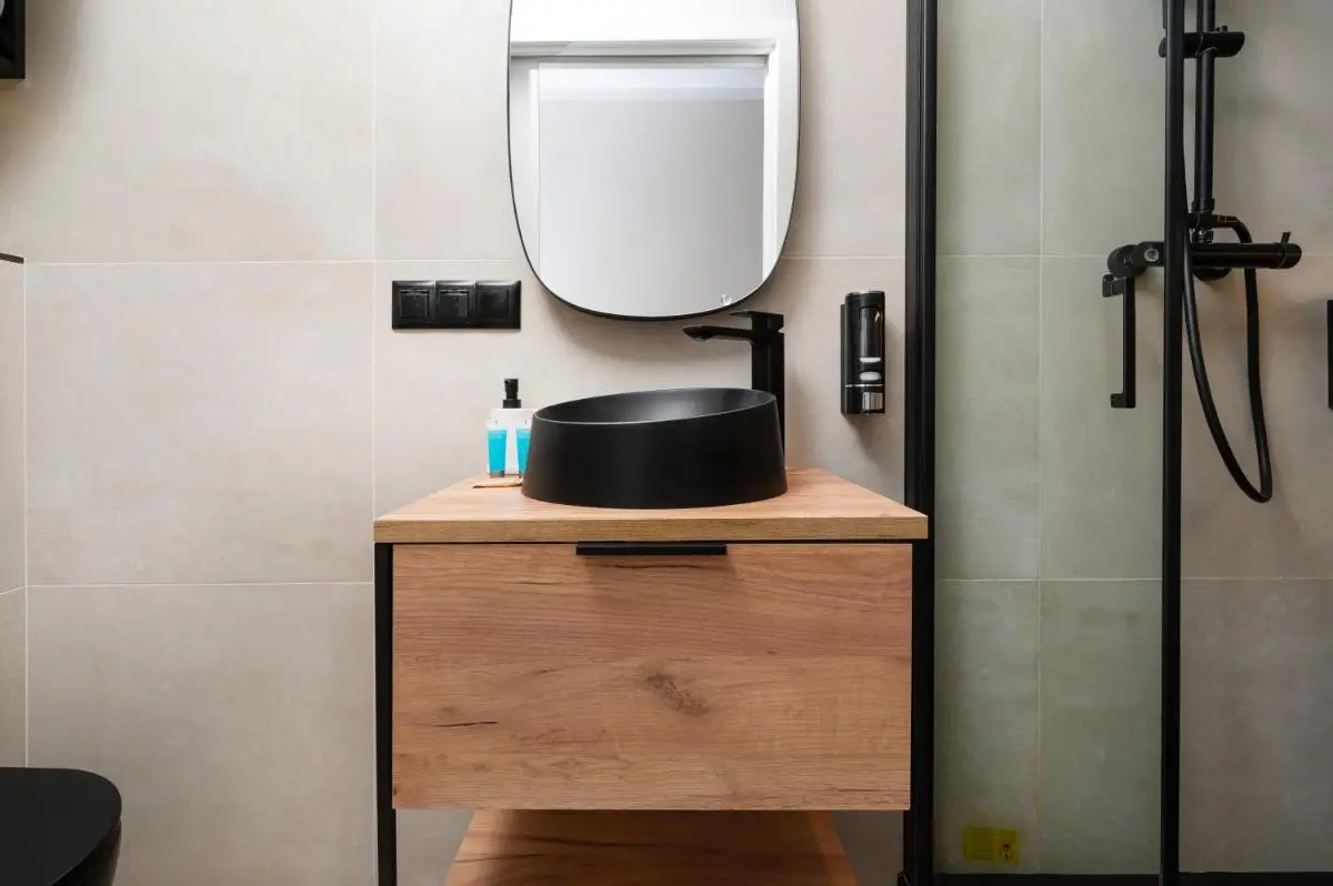 Image 6 of City Centre Boho Studio