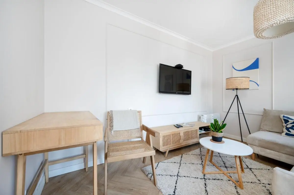 Image 4 of City Centre Boho Studio