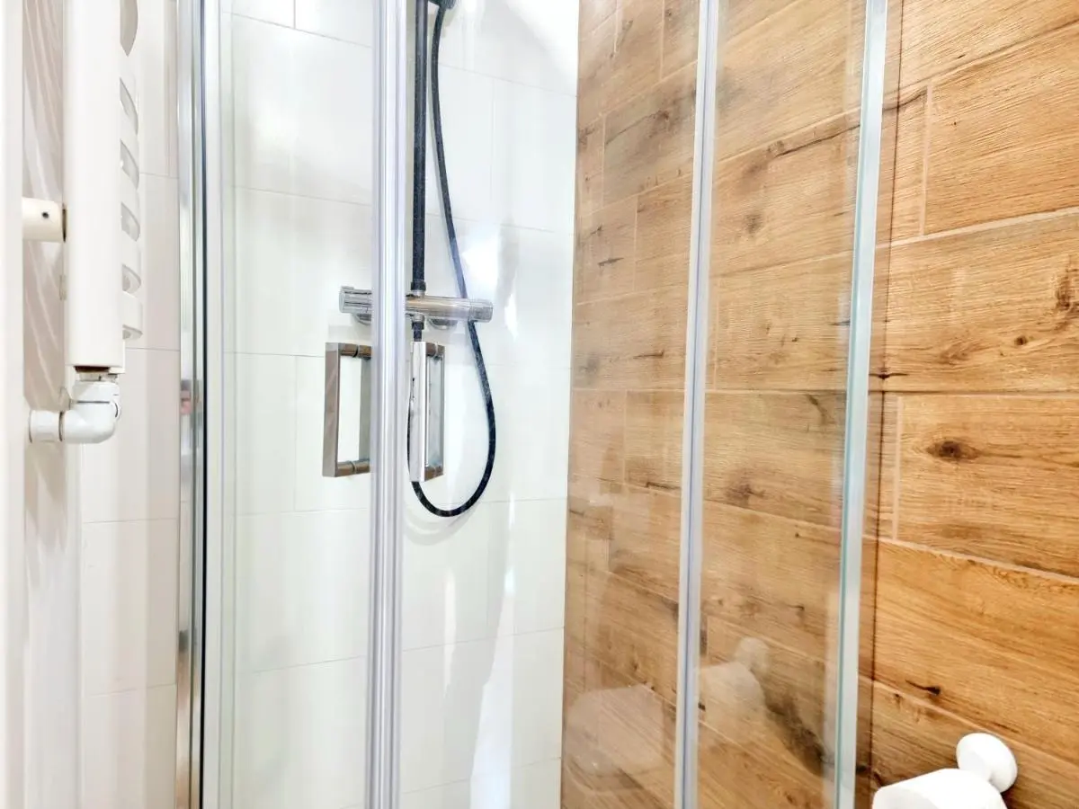 Image 6 of City Host Nawrot