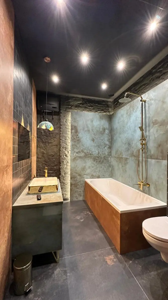 Image 5 of DarkHouse Caesar