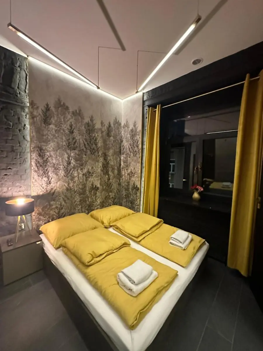 Image 1 of DarkHouse FLAVIKER