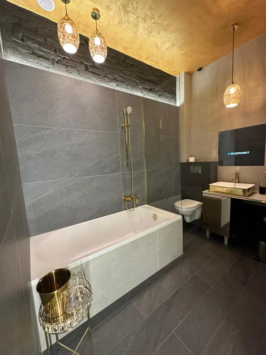 Image 2 of DarkHouse FLAVIKER