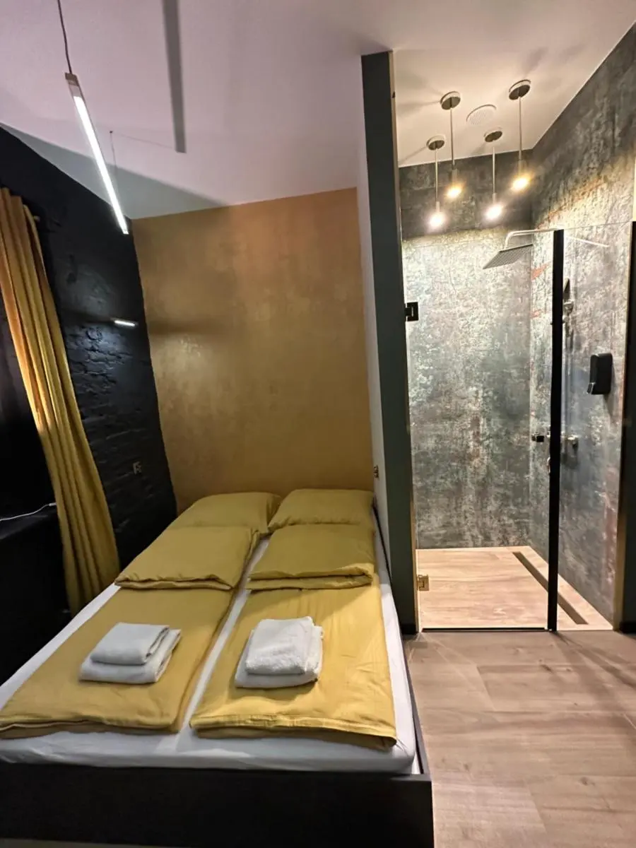 Image 1 of DarkHouse FONDOVALLE