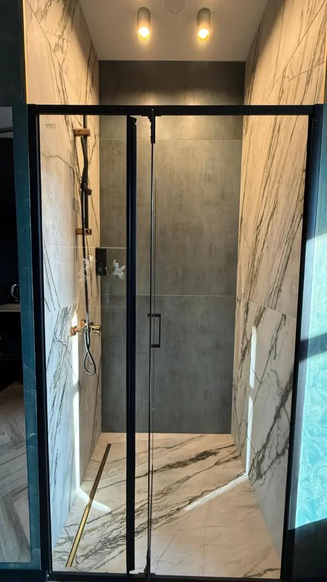 Image 6 of DarkHouse Green