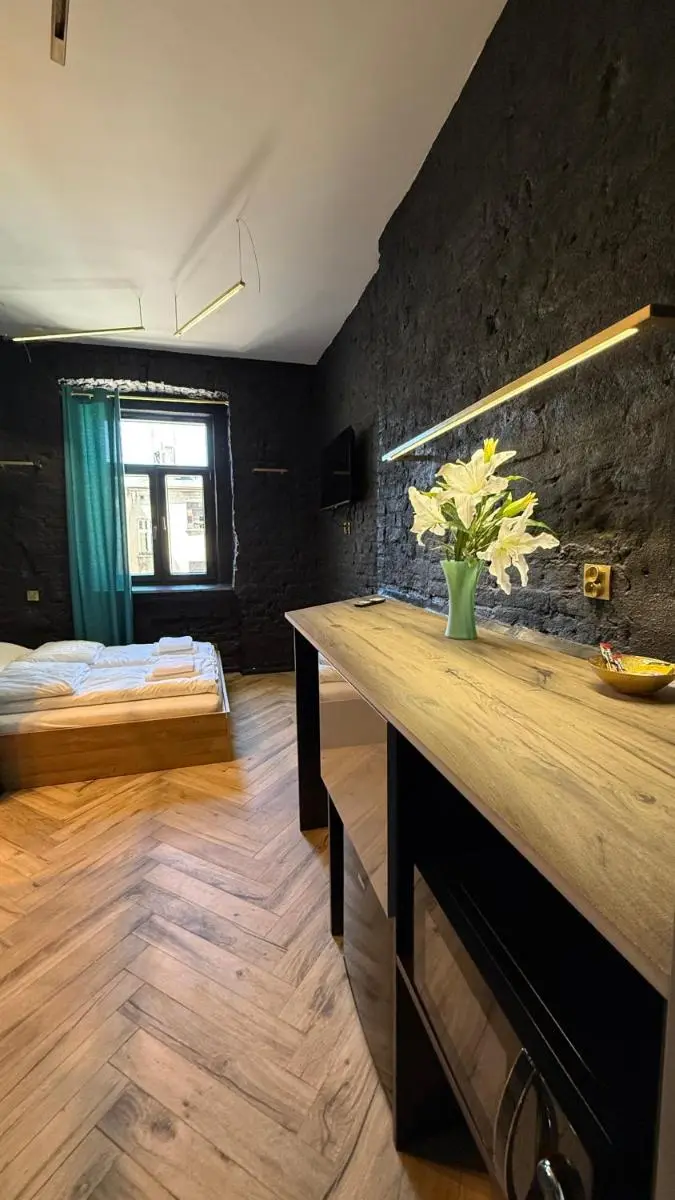 Image 2 of DarkHouse Green