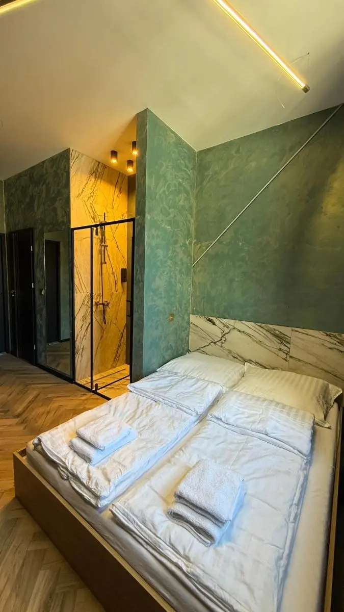 Image 5 of DarkHouse Green