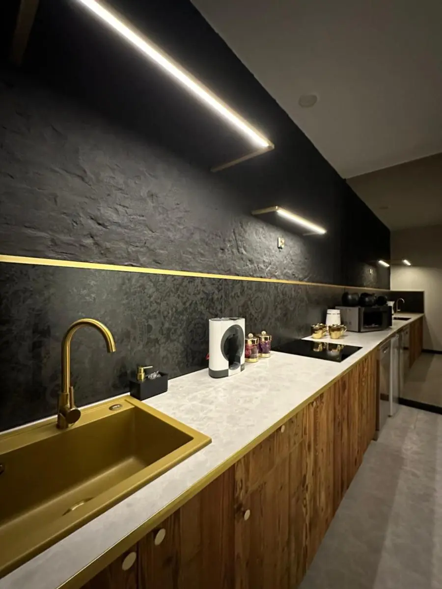 Image 2 of DarkHouse Pink