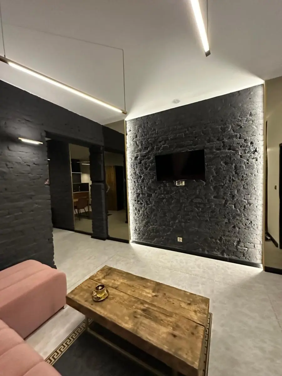 Image 4 of DarkHouse Pink