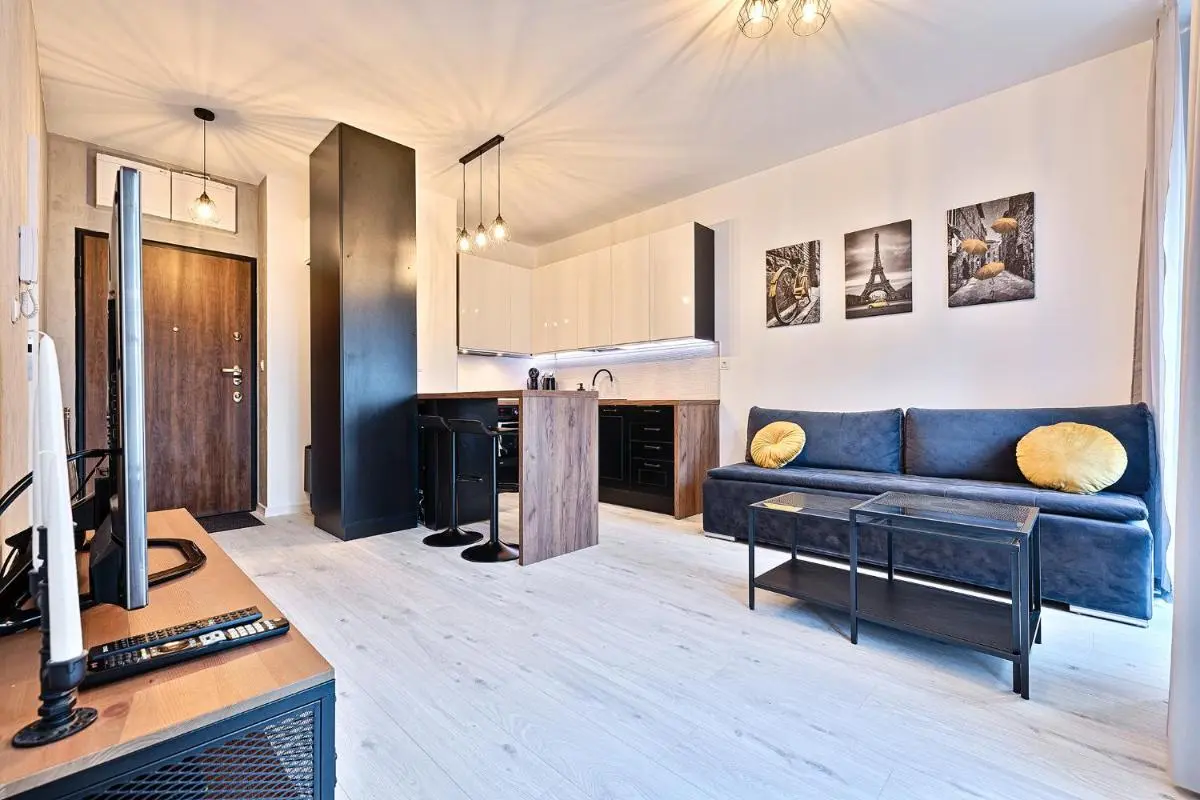 Image 3 of Diasfera I by LookAp