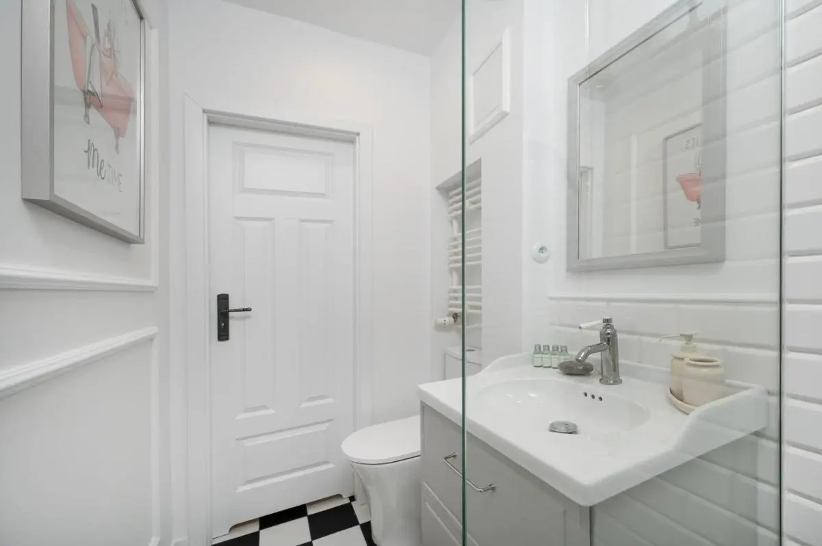 Image 2 of Downtown Apt – Parking, Piotrkowska St Nearby – by Rentujemy