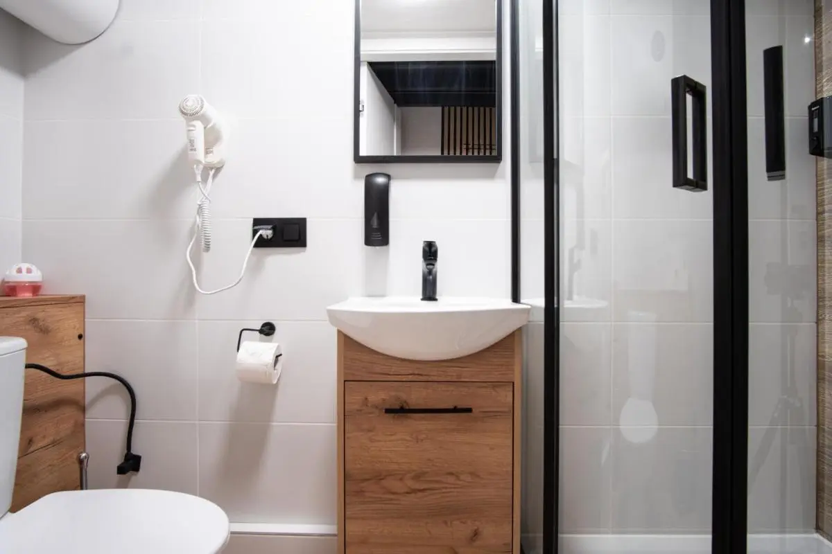 Image 2 of Dream Aparts – Piotrkowska 126 widok na deptak