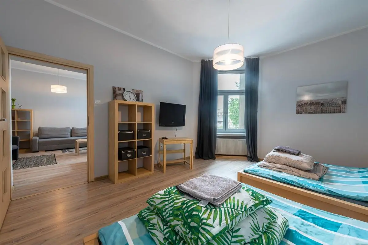 Image 4 of Essence Of Lodz-145m!Central-Secured-Comfy18ppl!&FreeParking