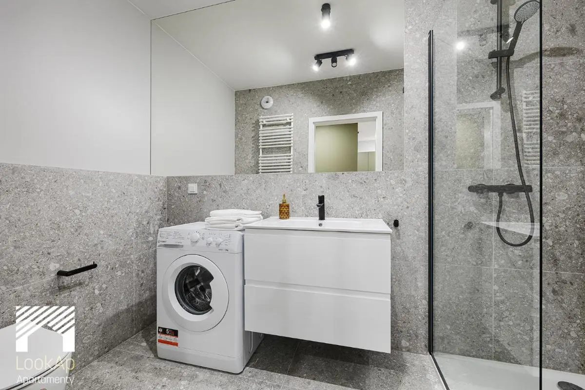 Image 2 of Fuzja I by LookAp