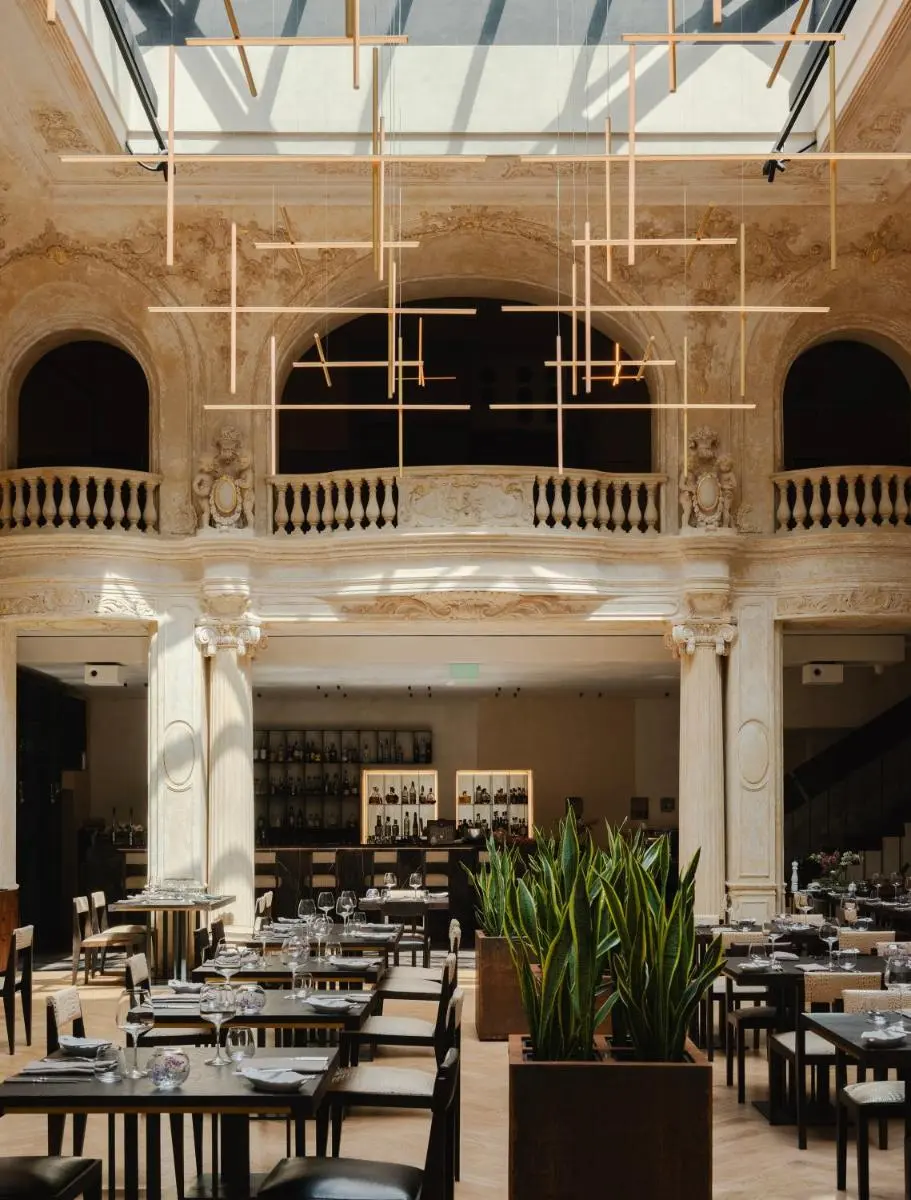 Image 3 of Grand Hotel