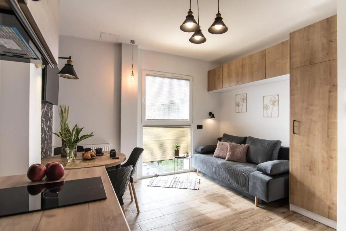 Image 2 of Heron – 77 Apartments Wigury – Dostęp na KOD – Parking – Smaczna Kawa – Centrum – Blisko Piotrkowska – Galeria – Widok na miasto – Klimatyzacja – 7 piętro – FV