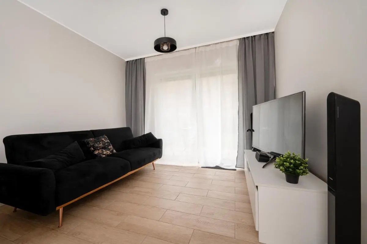 Image 4 of Hideaway Apartment – Terrace with Garden & Parking- by Rentujemy