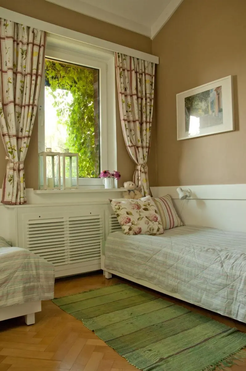 Image 3 of Hotel Flora